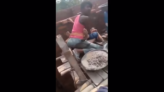 Viral Mms! Majdur ladki ko chodta mistri ka outdoor sex poster